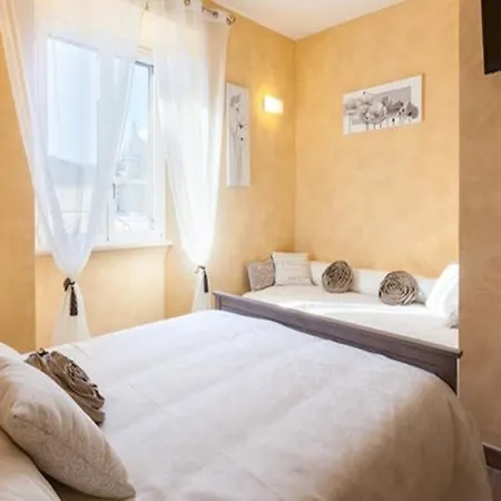 Domus Solis San Pietro Гостевой дом *