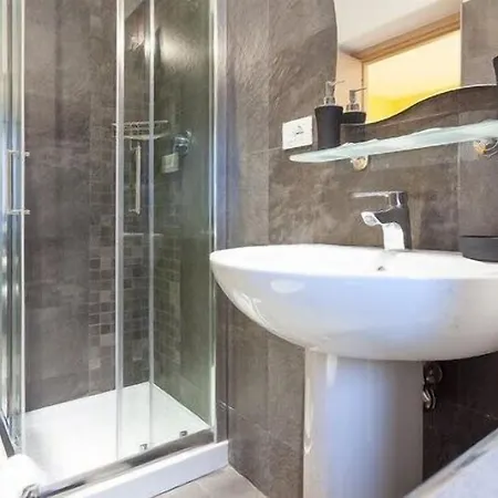 Domus Solis San Pietro *