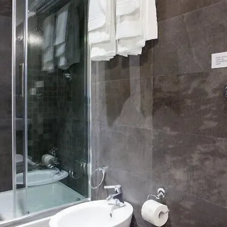 Affittacamere Domus Solis San Pietro *