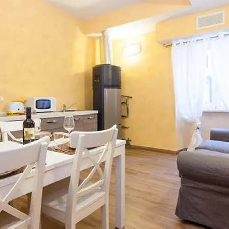 Domus Solis San Pietro Рим