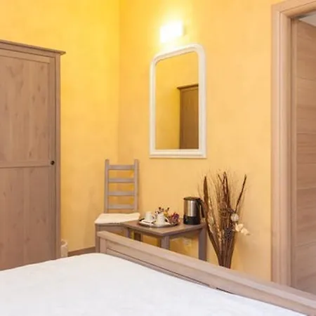 Domus Solis San Pietro بيت ضيافة *