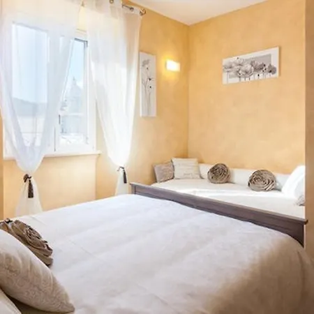 بيت ضيافة Domus Solis San Pietro